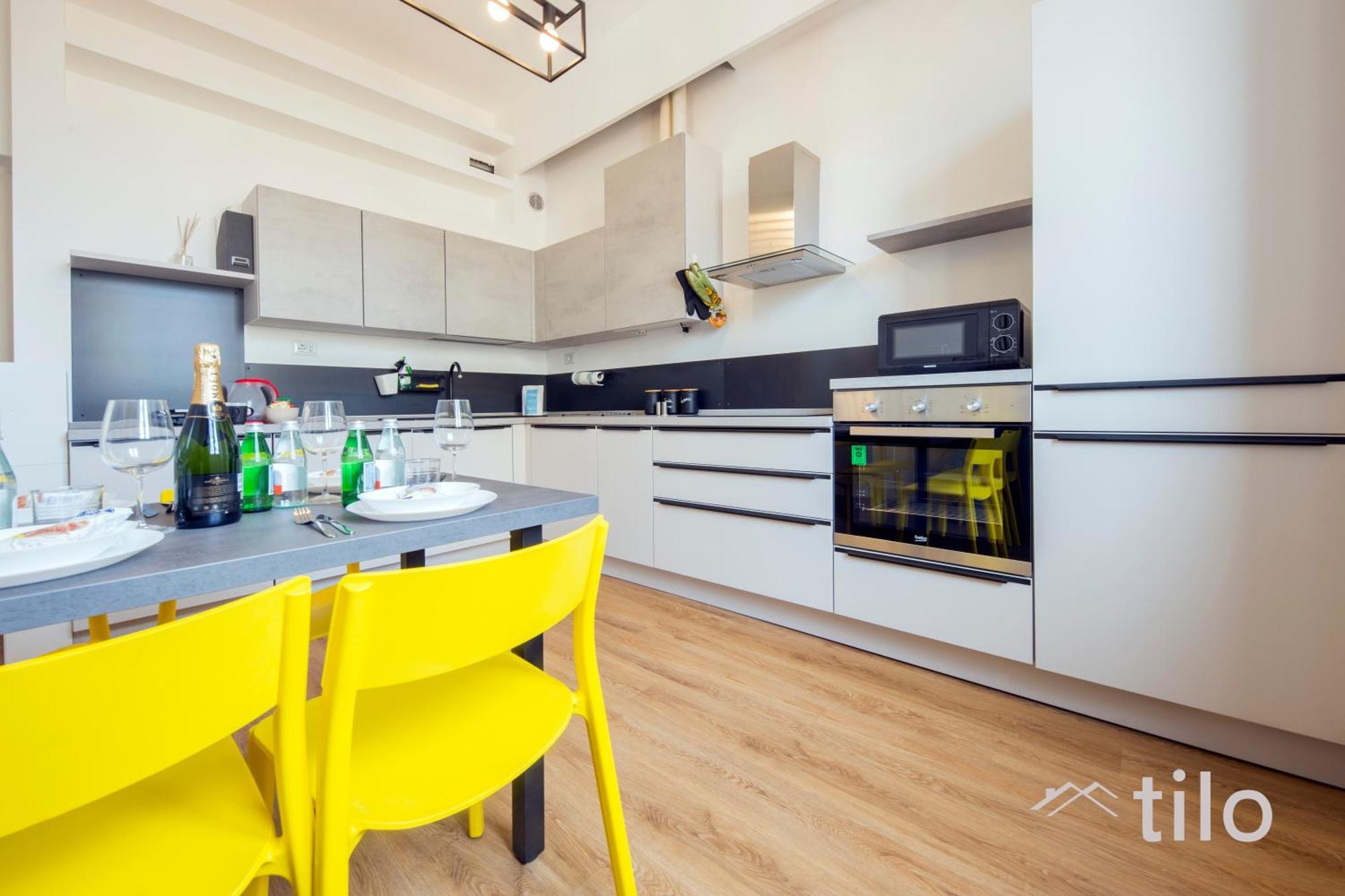 City Center, 2Br, Free Wifi & Netflix By Tilo Генуа Екстериор снимка