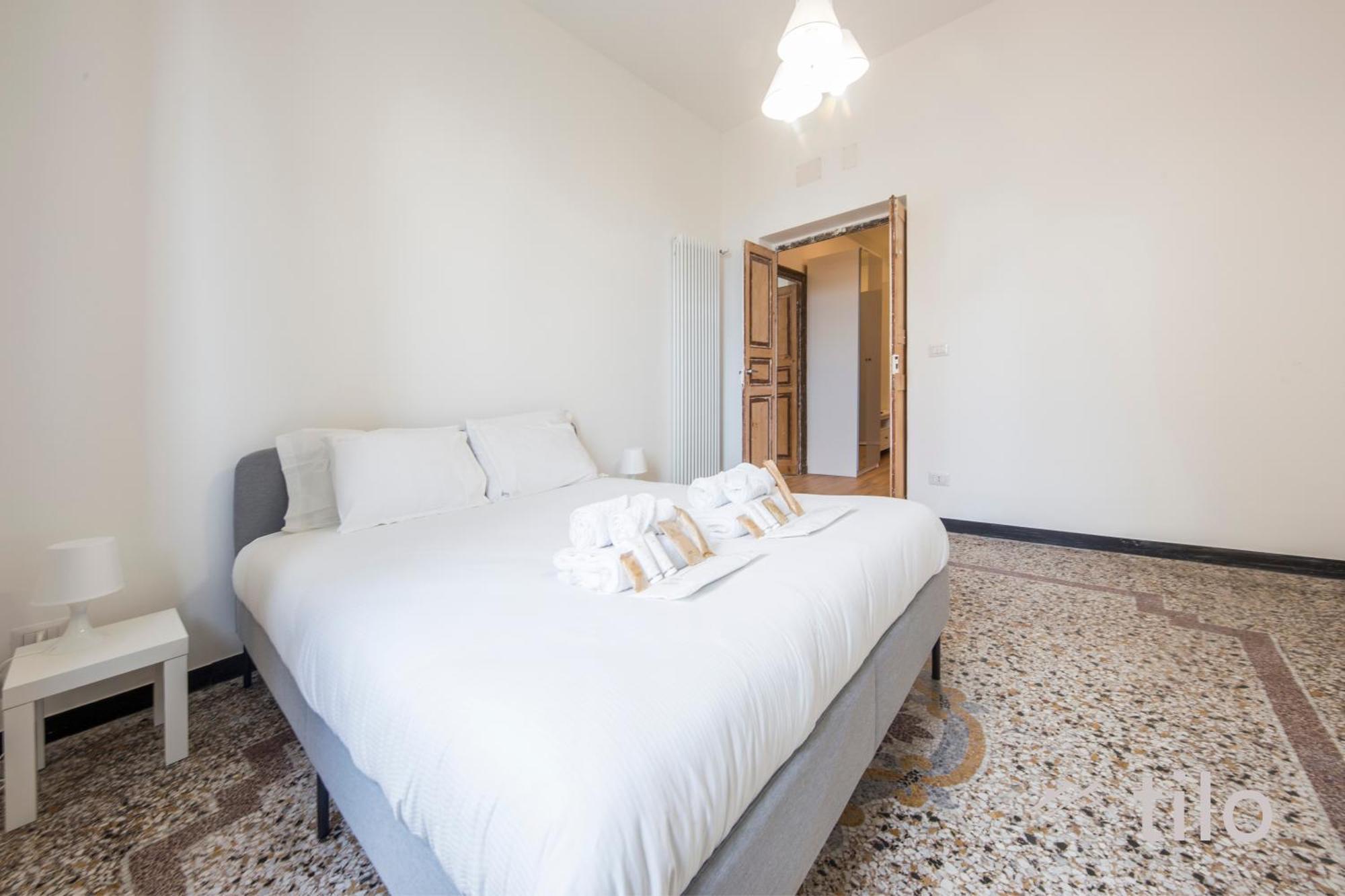 City Center, 2Br, Free Wifi & Netflix By Tilo Генуа Екстериор снимка